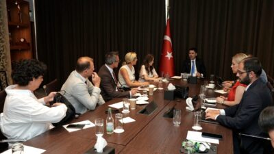 - "(Deprem bölgesindeki konutlar) Türkiye'nin burada sergilediği kararlılığı ve istikrarlı