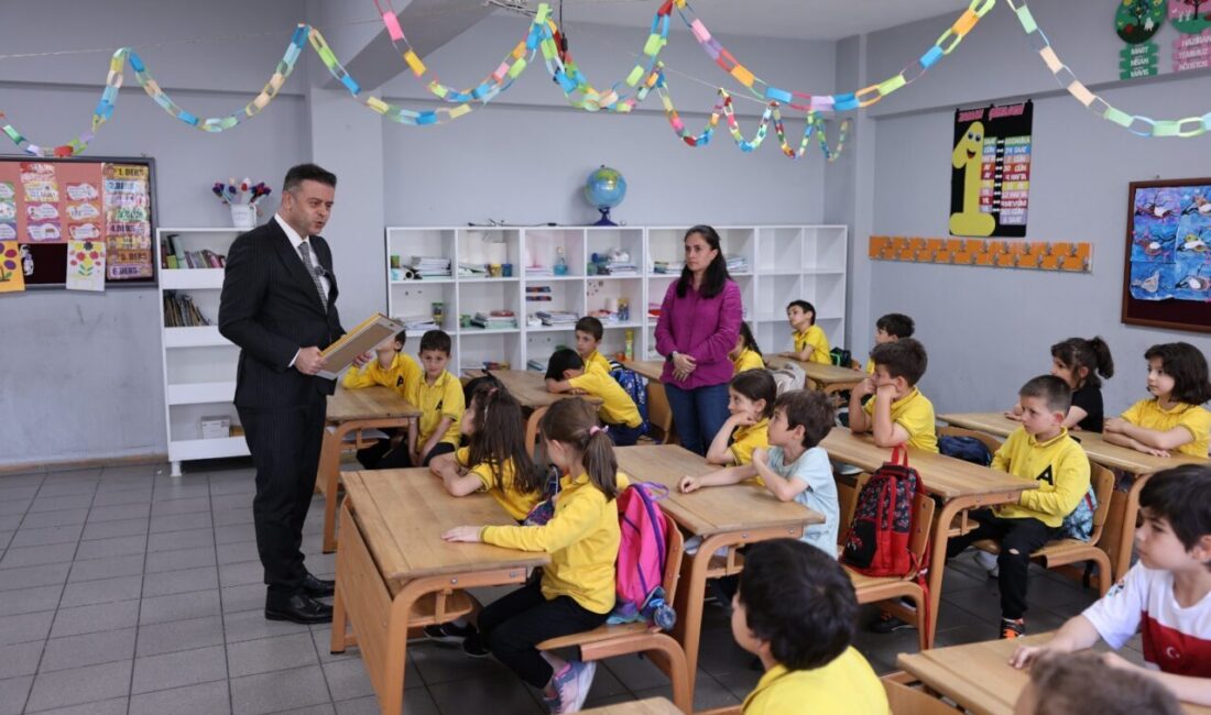ANKARA (AA) – Milli Eğitim Bakanı Yusuf Tekin, kendisine mektup