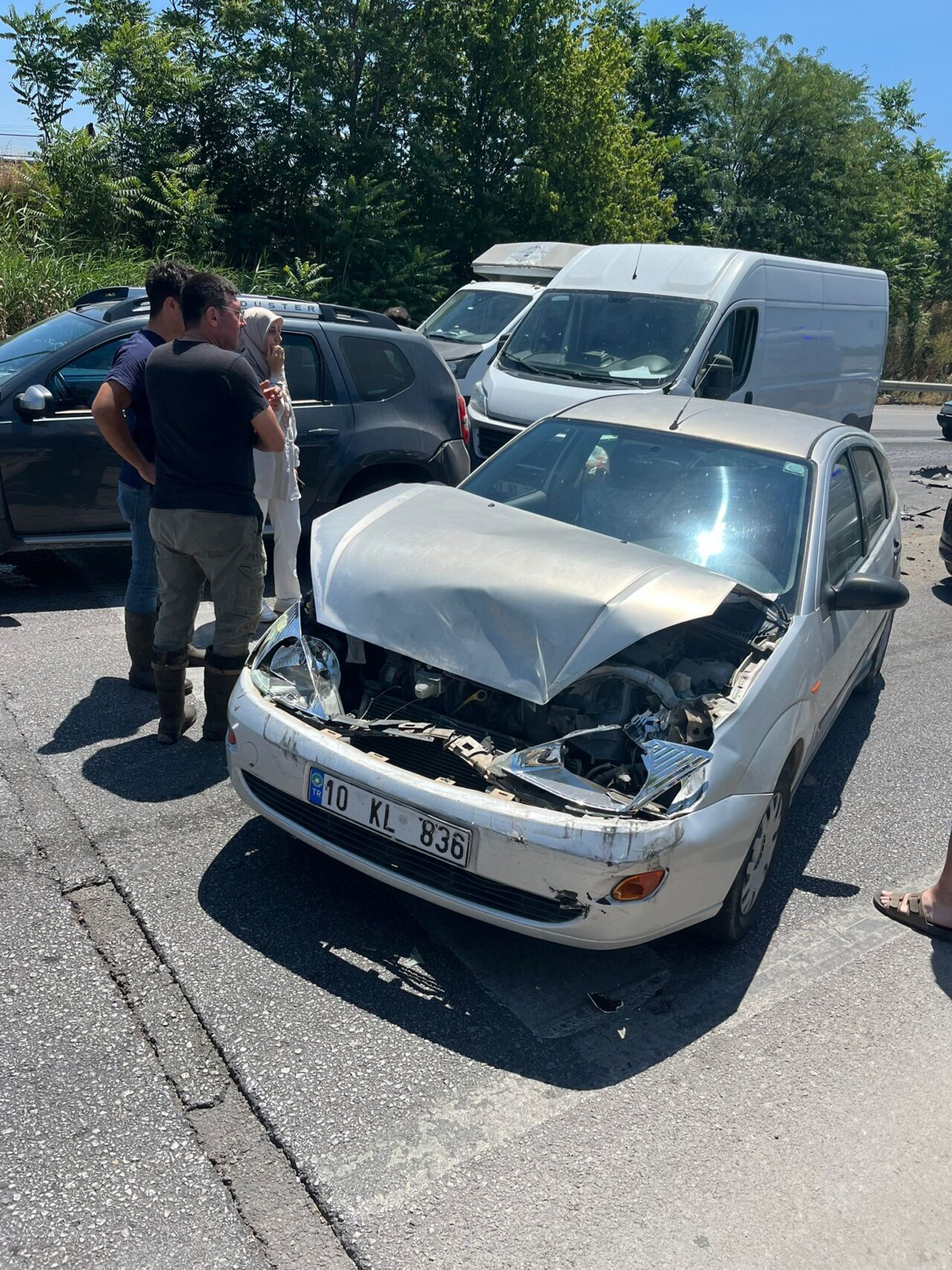 BALIKESİR (AA) – Balıkesir'in Susurluk ilçesinde 6 aracın karıştığı zincirleme