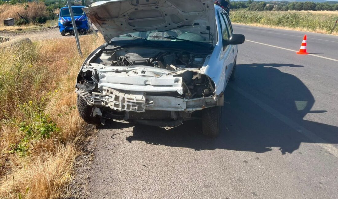 BALIKESİR (AA) – Balıkesir'in Savaştepe ilçesinde iki otomobilin çarpışması sonucu
