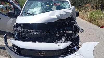 BALIKESİR (AA) – Balıkesir'in Burhaniye ilçesinde otomobil ile çarpışan motosikletin
