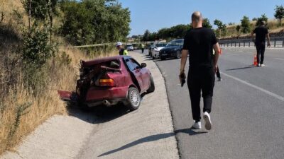 BALIKESİR (AA) – Balıkesir'in Bigadiç ilçesinde süt tankerinin emniyet şeridinde