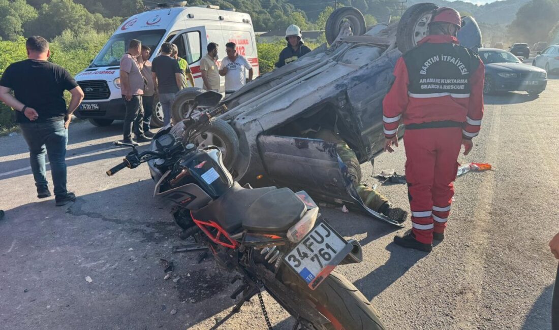 BARTIN (AA) – Bartın’da otomobil ile motosikletin çarpışması sonucu 4