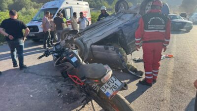 BARTIN (AA) – Bartın’da otomobil ile motosikletin çarpışması sonucu 4