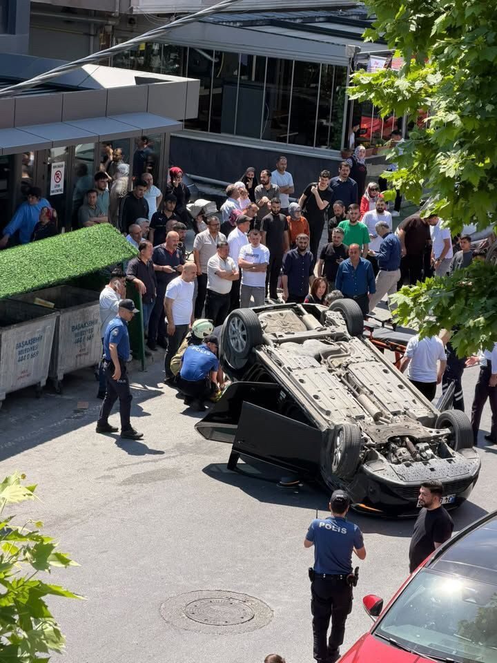 - Kaza, çevredeki bir binanın güvenlik kamerasınca kaydedildi