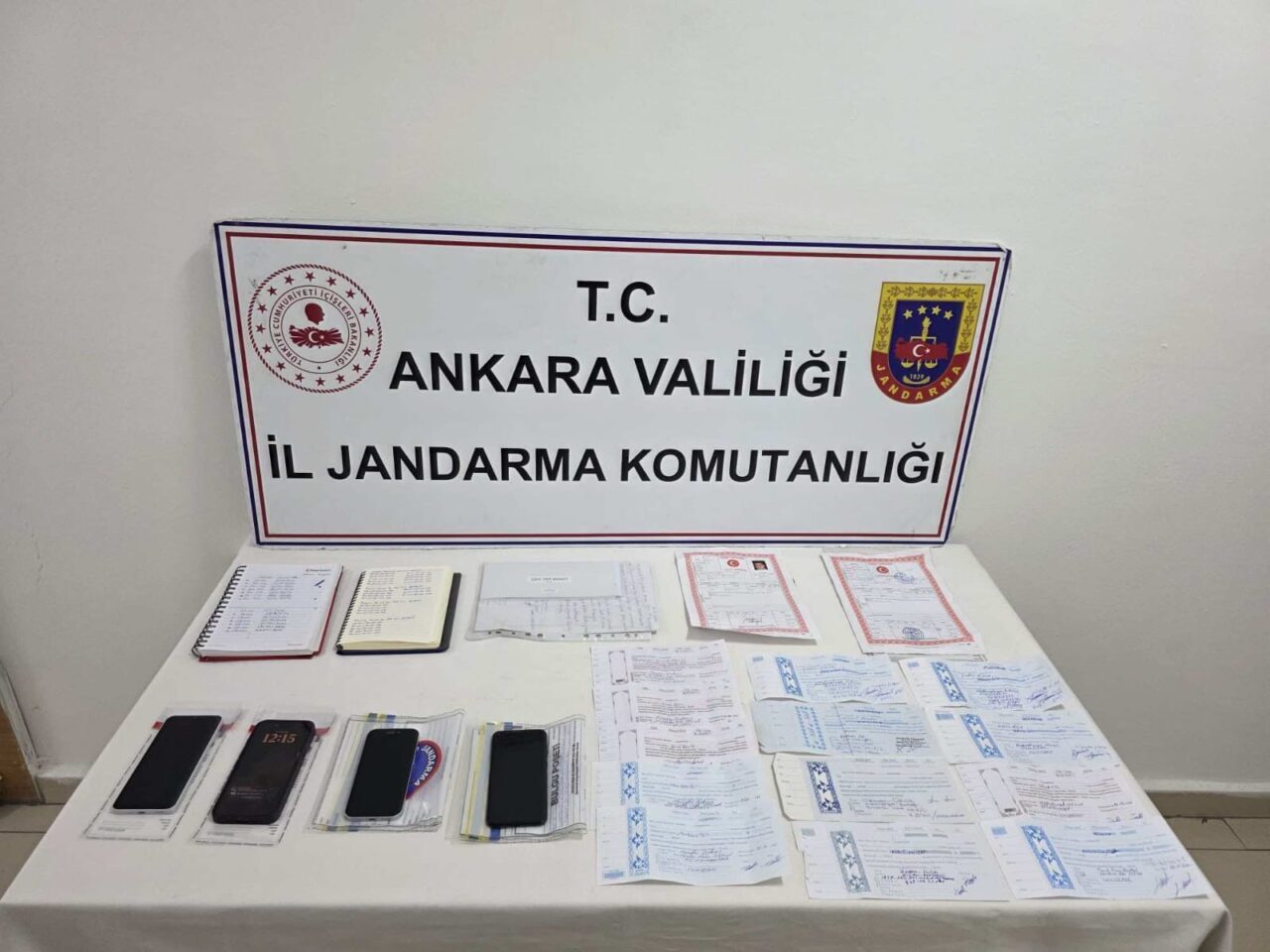 ANKARA (AA) – Başkentte jandarma ekiplerince düzenlenen tefecilik operasyonunda 5