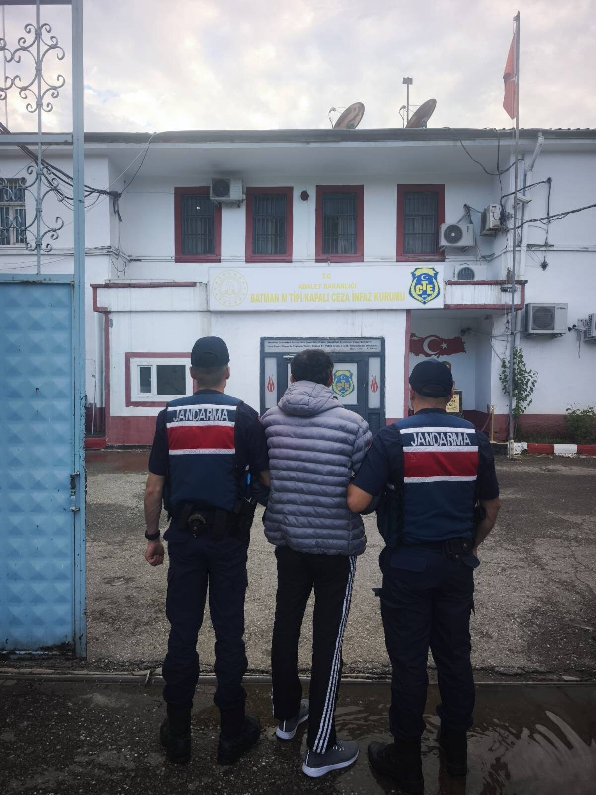 BATMAN (AA) – Batman'da uyuşturucu operasyonunda gözaltına alınan zanlı tutuklandı.