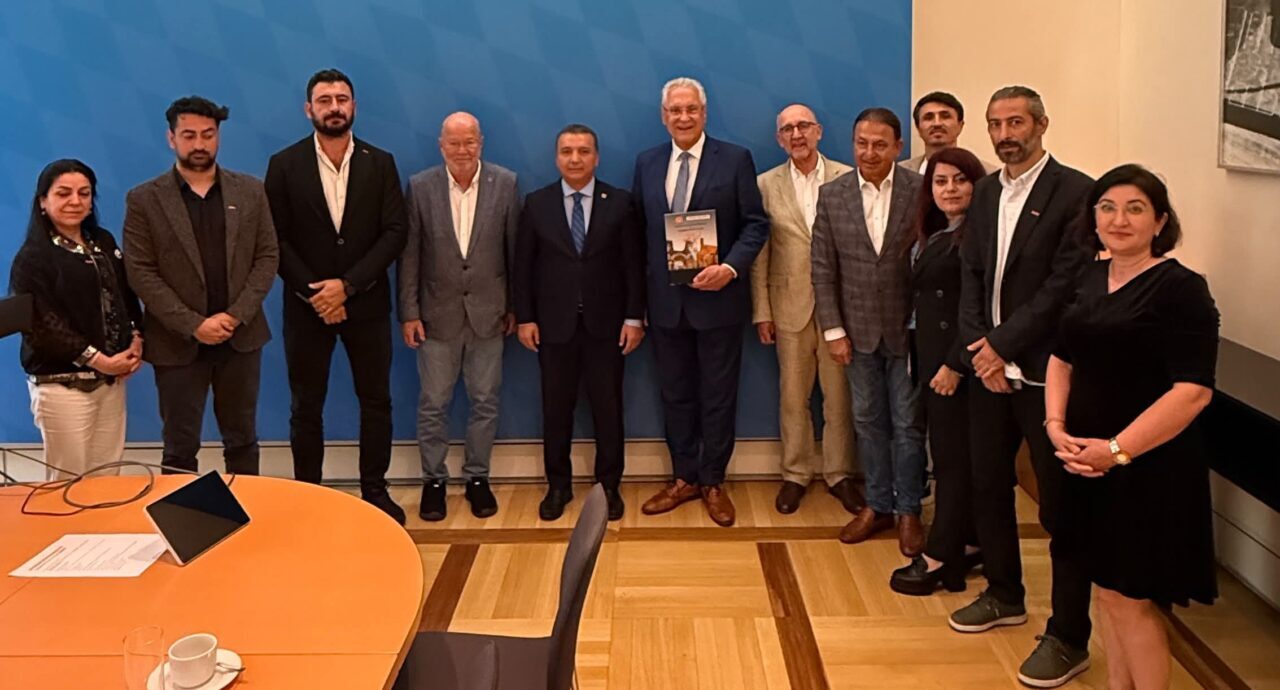 - Joachim Herrmann:
- "Hem Almanya Federal Cumhuriyeti hem de Türkiye
