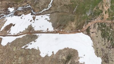 BAYBURT (AA) – Bayburt'ta İl Özel İdaresi ekipleri, yayla yollarında