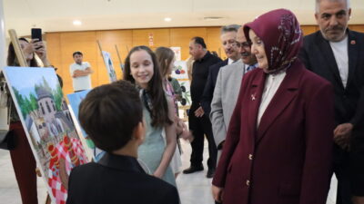 - Aile ve Sosyal Hizmetler Bakan Yardımcısı Yenigün:
- "Tek örneği
