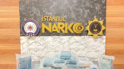 İSTANBUL (AA) – Beylikdüzü'nde bir araçta 23 kilo 350 gram