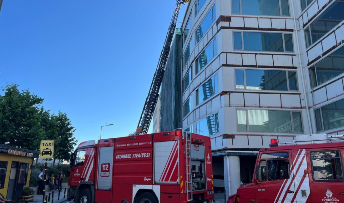 İSTANBUL (AA) – Beyoğlu'nda 6 katlı binada çıkan yangın itfaiye