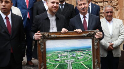 - "Dünyanın tekrardan bizim şefkatli yaklaşımımıza, anlayışımıza ve bu toplumun