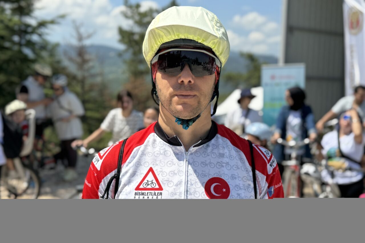 BİLECİK (AA) – Bilecik'te, Türkiye Çevre Haftası etkinlikleri kapsamında bisiklet