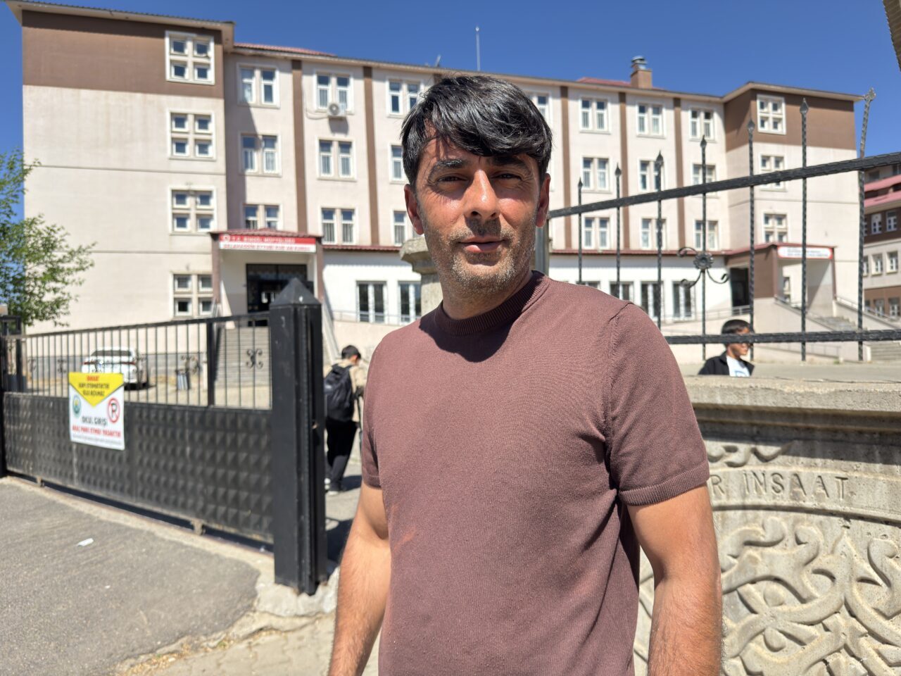 BİNGÖL (AA) – Bingöl'de Yükseköğretim Kurumları Sınavı'na (YKS) gireceği okulun