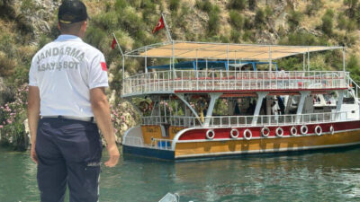 ŞANLIURFA (AA) – Şanlıurfa'nın Halfeti ilçesindeki Birecik Baraj Gölü'nde arızalanarak