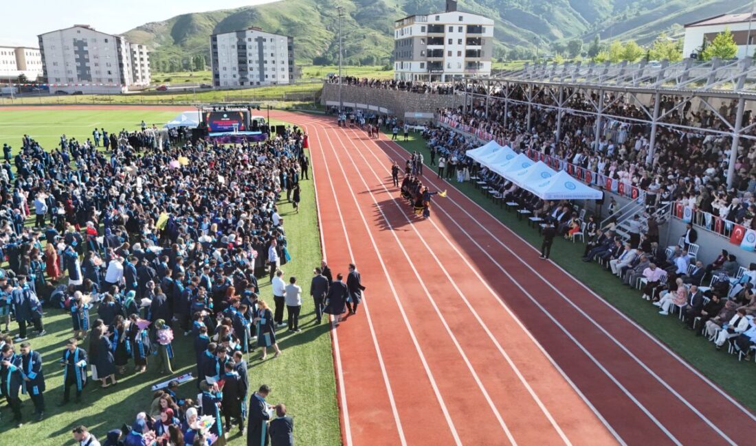 BİTLİS (AA) – Bitlis Eren Üniversitesi'nde (BEÜ) 2 bin 800