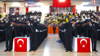 BİTLİS (AA) – Bitlis Polis Meslek Eğitim Merkezi'nde (POMEM) eğitimlerini