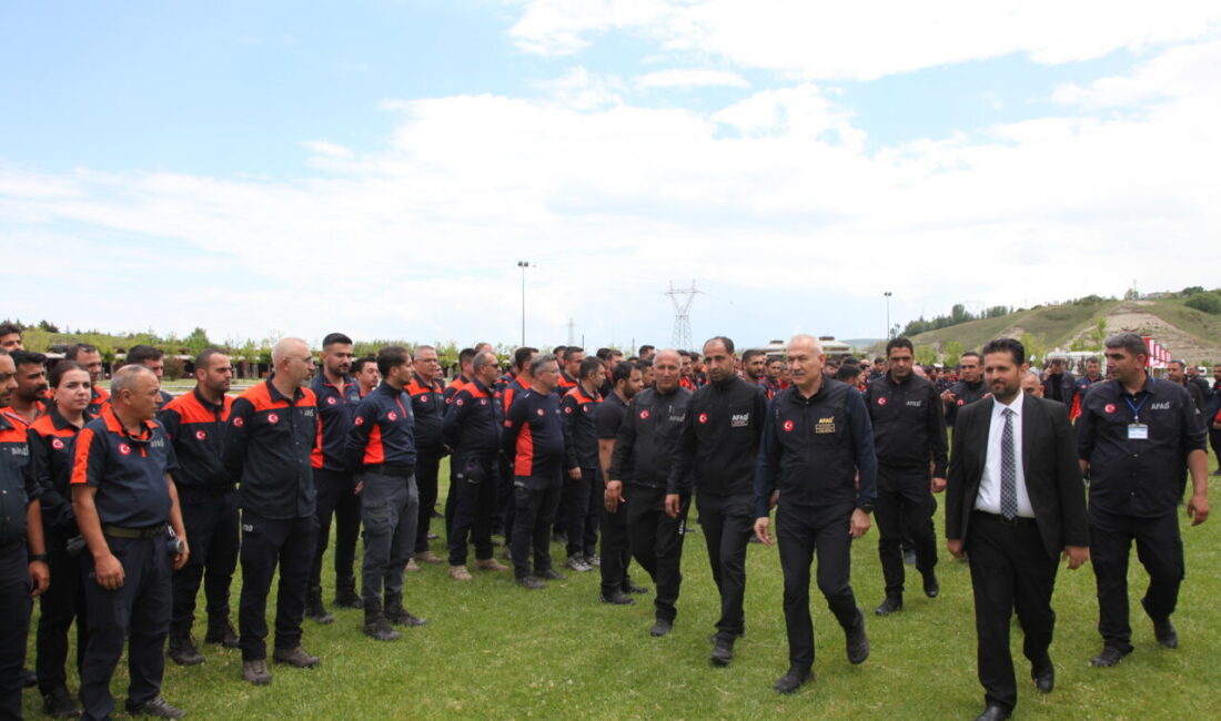 - Afetlere Müdahale Genel Müdürü Sadi Ergin:
- "Cumhuriyet'imizin 100. yılında