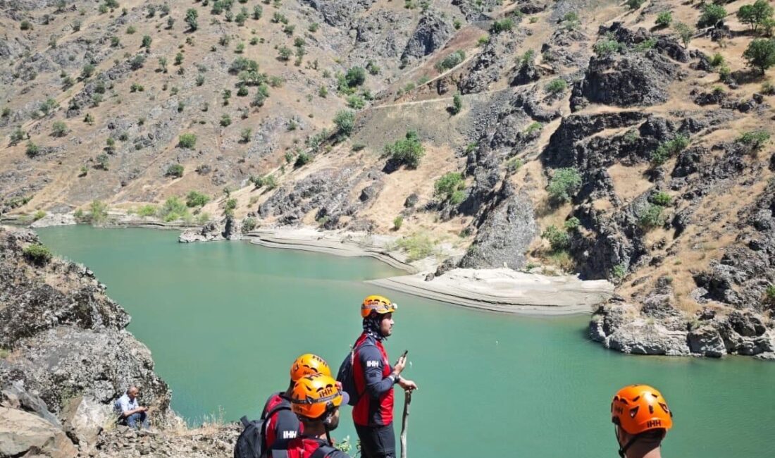 BİTLİS (AA) – Bitlis'in Mutki ilçesine bağlı Yazıcık köyü Köprübaşı