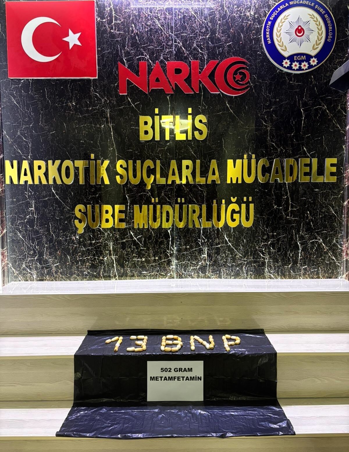 BİTLİS (AA) – Bitlis'in Tatvan ilçesinde mide ve bağırsağında 502