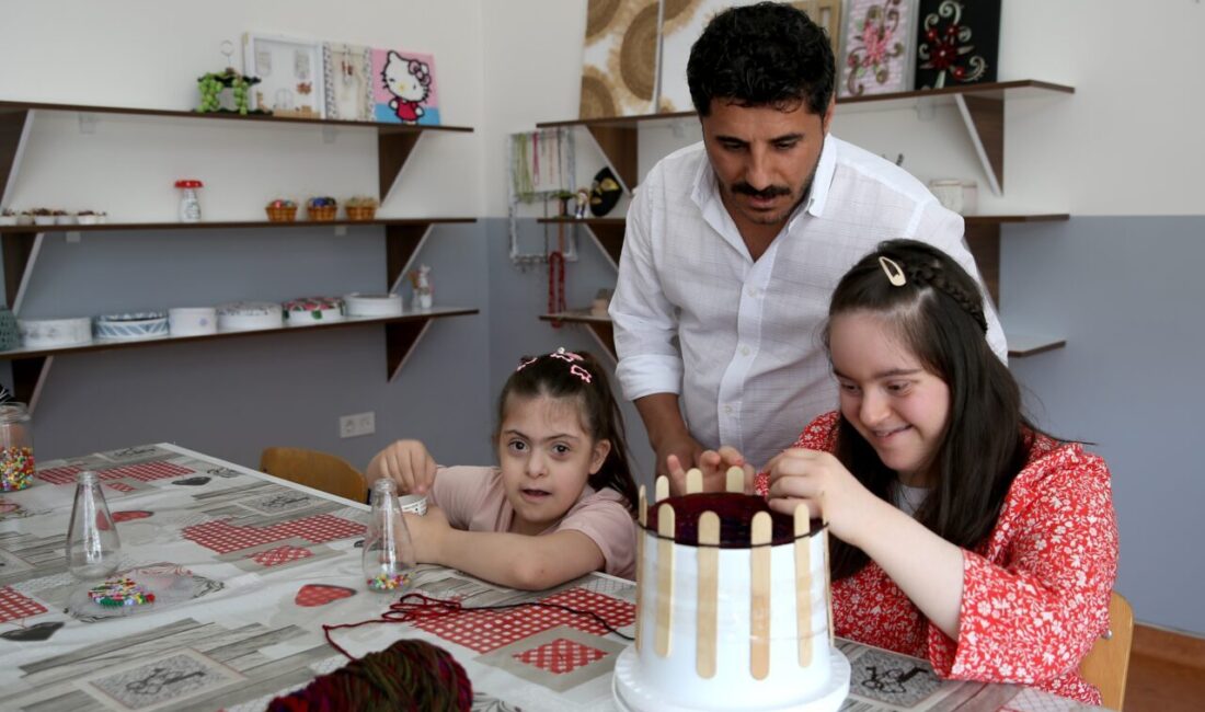 BİTLİS (AA) – Bitlis Ahmet Eren Özel Eğitim Uygulama Okulunda