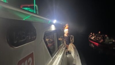 MUĞLA (AA) – Muğla'nın Bodrum ilçesi açıklarında, arızalanan fiber karinalı