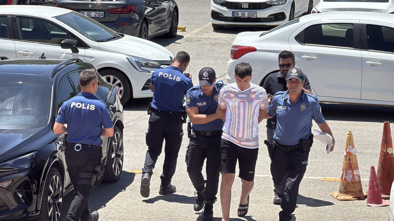 - Alkollü olduğu tespit edilen sürücüye 330 bin lira ceza