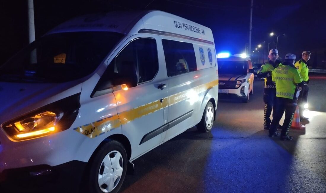 BOLU (AA) – Bolu'da kaldırım taşına çarparak devrilen motosikletin sürücüsü