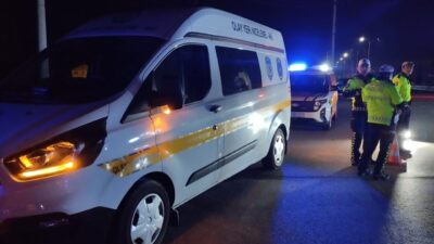 BOLU (AA) – Bolu'da kaldırım taşına çarparak devrilen motosikletin sürücüsü