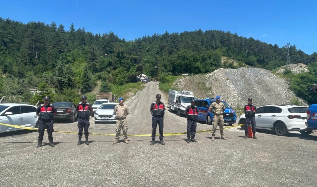 - Göçüğü fark eden 2 işçi kendi imkanlarıyla ocaktan çıktı,