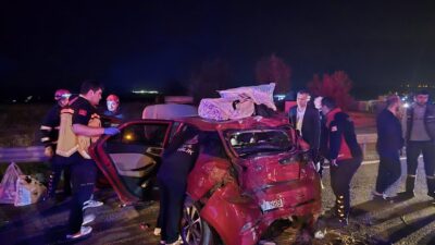 BOLU (AA) – Bolu'nun Yeniçağa ilçesinde kırmızı ışıkta bekleyen otomobile