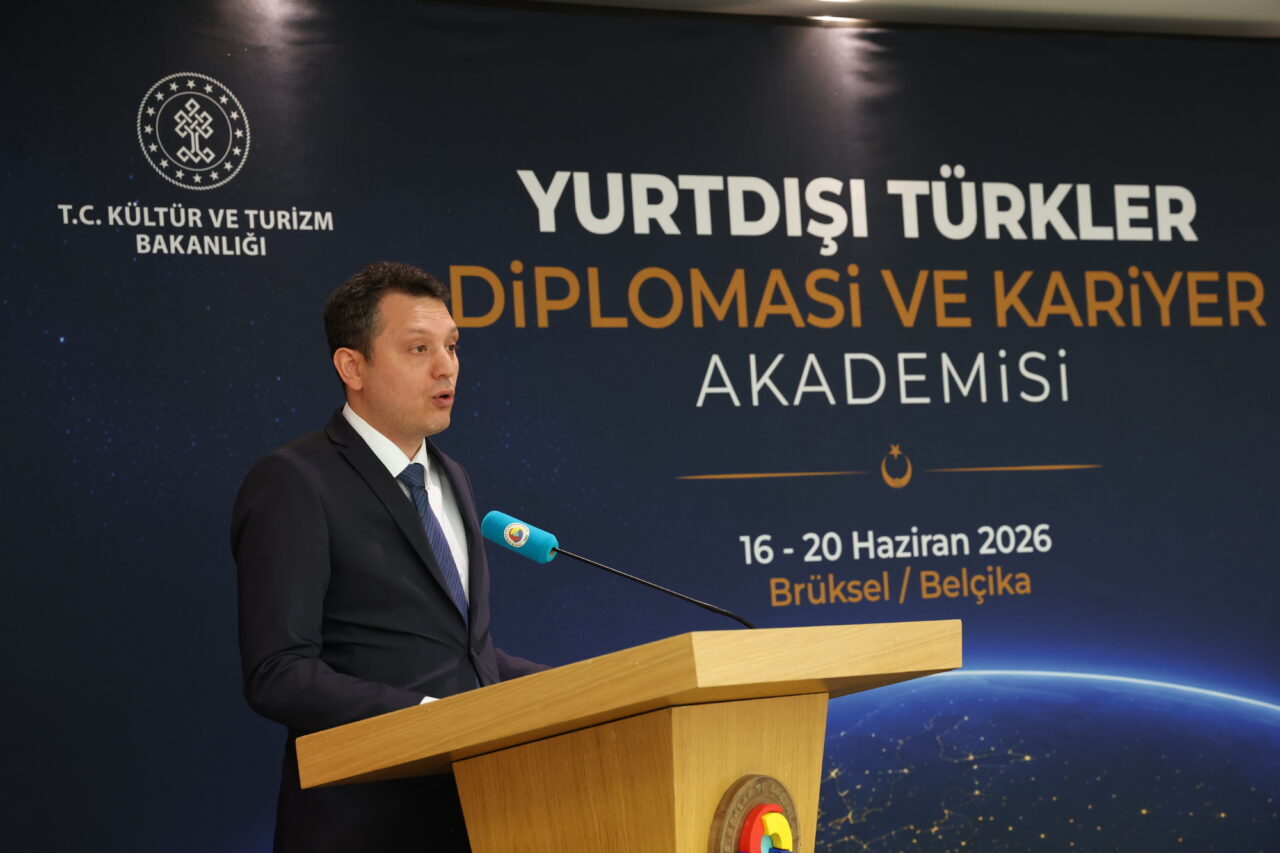 BRÜKSEL (AA) – Belçika'nın başkenti Brüksel'de, Yurtdışı Türkler ve Akraba
