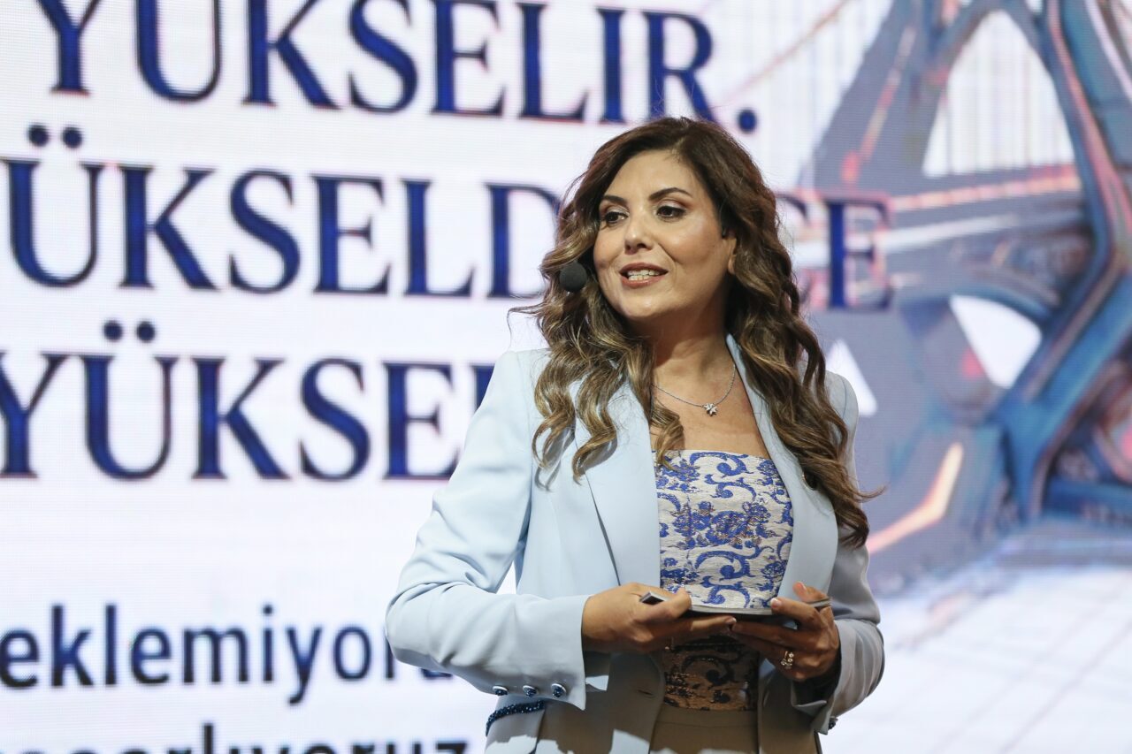 - TÜMKAD Yönetim Kurulu Başkanı Ülfet Öztürk:
- "170'i aşan üyemiz,