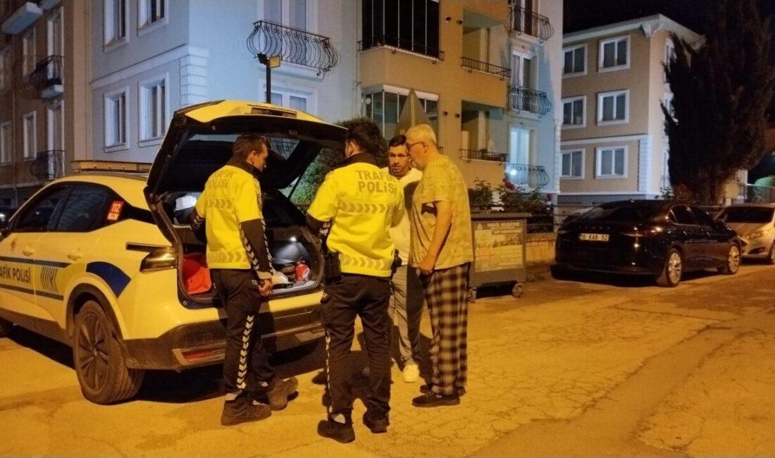 BURSA (AA) – Bursa'nın İnegöl ilçesinde, park halindeki araca çarpan