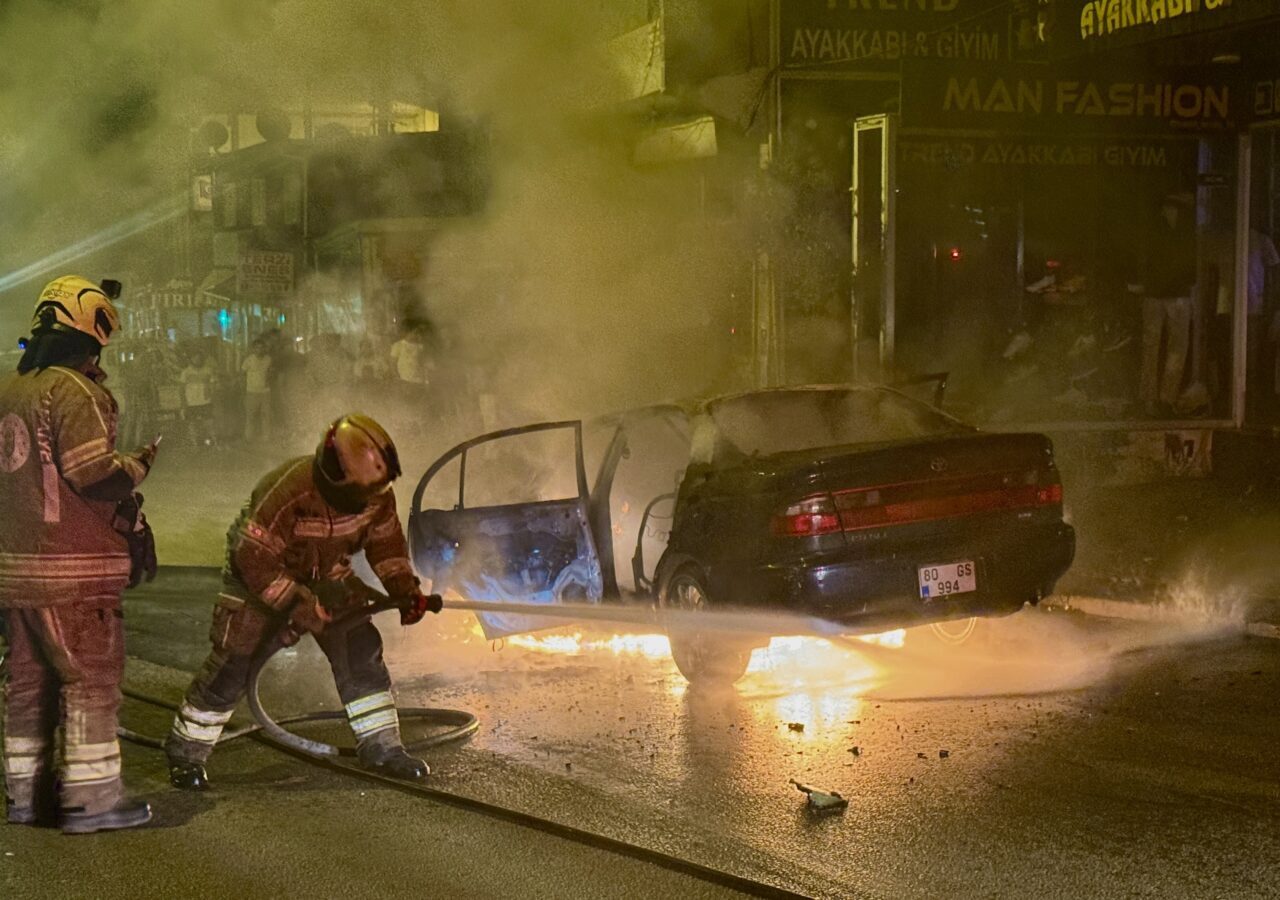 BURSA (AA) – Bursa'nın Osmangazi ilçesinde seyir halindeyken alev alan