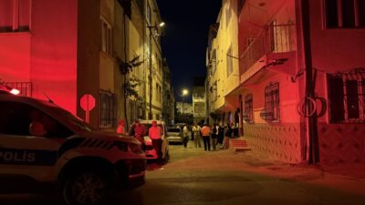 BURSA (AA) – Bursa'nın Yıldırım ilçesinde çıkan silahlı kavgada 1