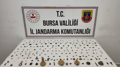 BURSA (AA) – Bursa'nın Gemlik ilçesinde düzenlenen tarihi eser operasyonunda