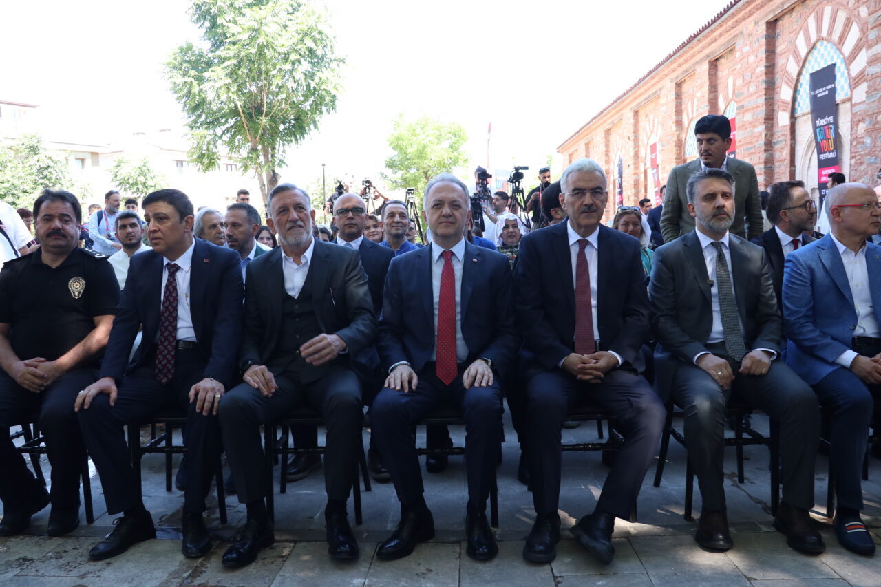 - Kültür ve Turizm Bakan Yardımcısı Gökhan Yazgı:
- "Bakanlık olarak
