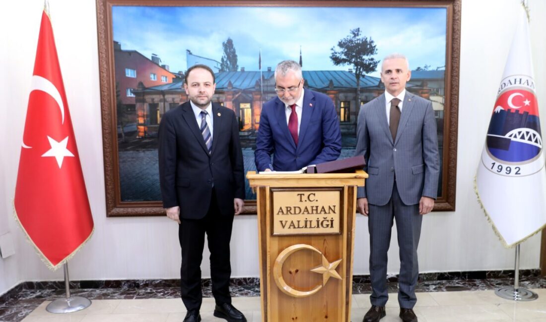 ARDAHAN (AA) – Çalışma ve Sosyal Güvenlik Bakanı Vedat Işıkhan,