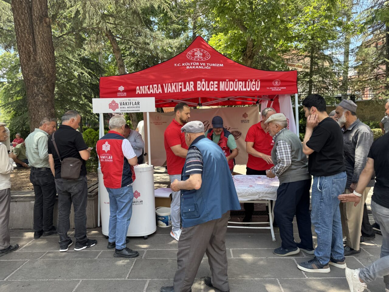 ÇANKIRI (AA) – Çankırı ve Kastamonu'da muharrem ayı dolayısıyla vatandaşlara