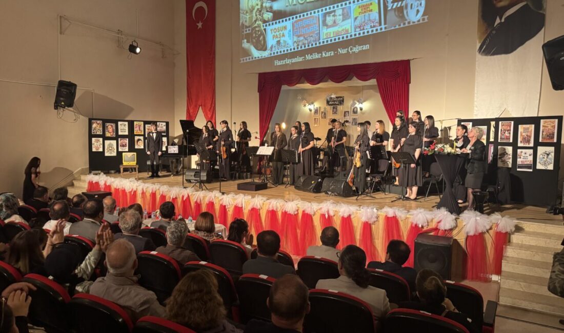 ÇANKIRI (AA) – Çankırı'da lise öğrencileri tarafından hazırlanan "Yeşilçam Müzikleri"