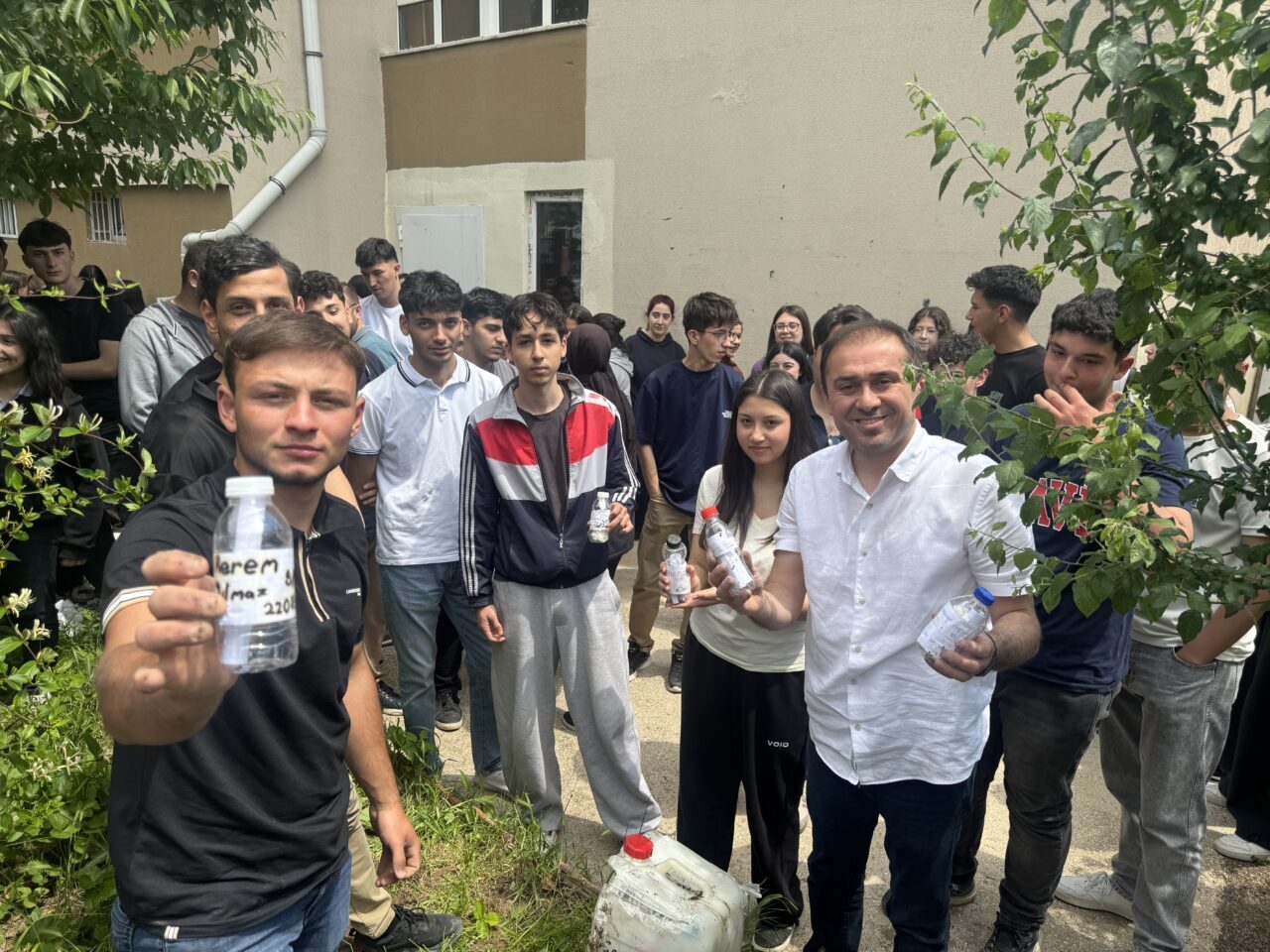 ÇANKIRI (AA) – Çankırı Lisesi 12. sınıf öğrencilerinin 4 yıl