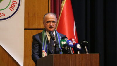 - Başkan Saruhan:
- "Bizim temel misyonumuz Çaykur Rizespor'u sadece sahada