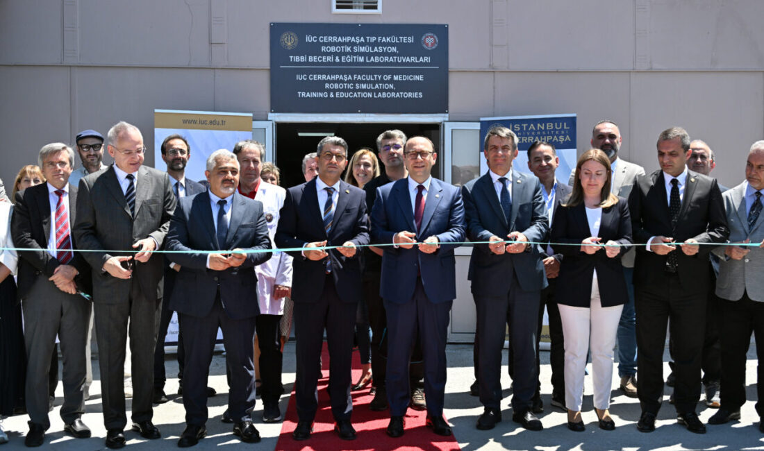 - İstanbul Üniversitesi-Cerrahpaşa Rektörü Prof. Dr. Nuri Aydın:
- "Burada eğitimler