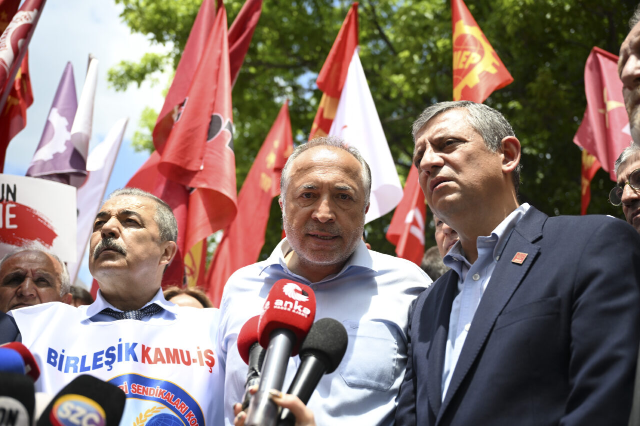 ANKARA (AA) – CHP TBMM Grup Başkanı Özgür Özel, ücret