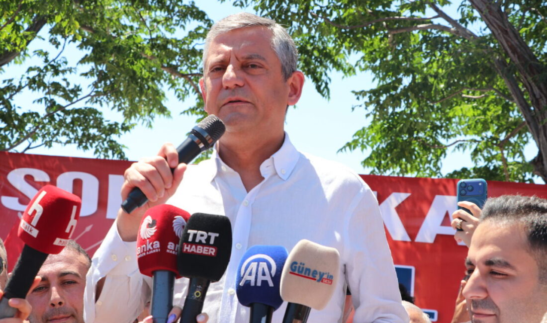 GAZİANTEP (AA) – CHP Grup Başkanı Özgür Özel, Gaziantep'te çeşitli