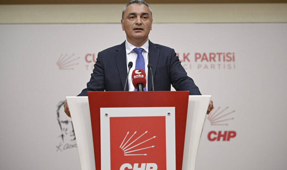 - Genel Başkan Kemal Kılıçdaroğlu dahil 19 kişiden oluşan yeni