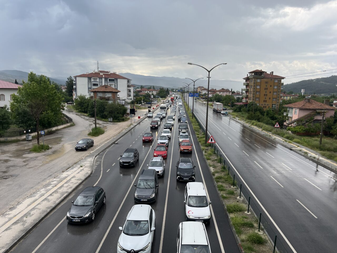 ÇORUM (AA) – Çorum'da bayram dönüşü D-100 kara yolunun Osmancık