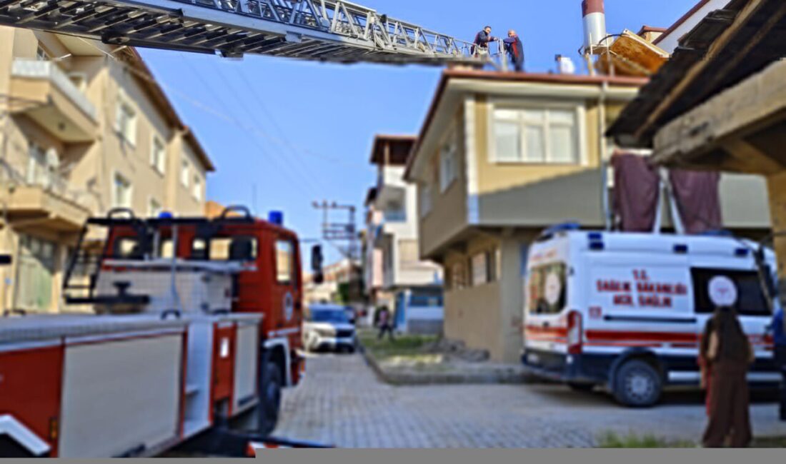 ÇORUM (AA) – Çorum'un Sungurlu ilçesinde, güneş enerjisi sistemini tamir